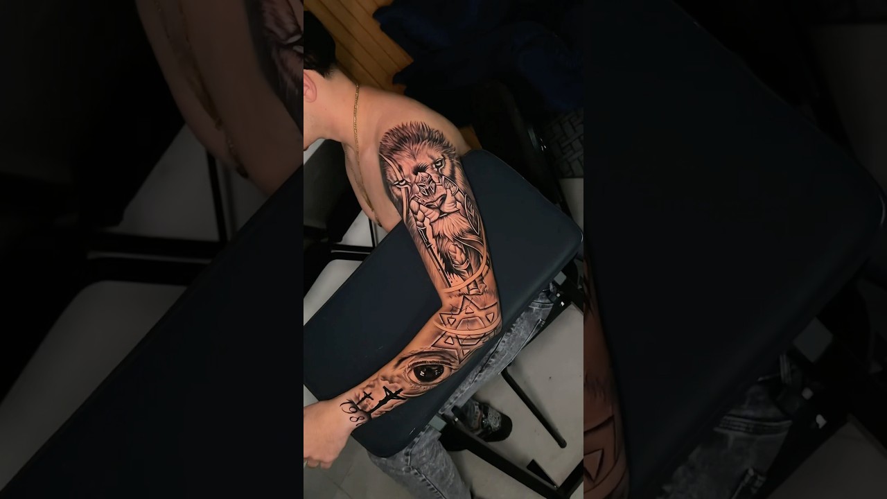 Tu faria uma tatuagem fechando o bra&ccedil;o na sua primeira ? #tattoo #tatuagem