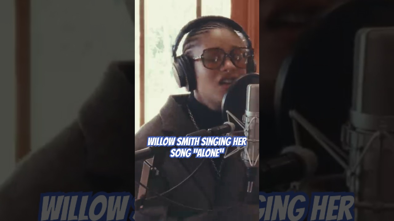 Willow Smith Singing her song &ldquo;alone&rdquo;.