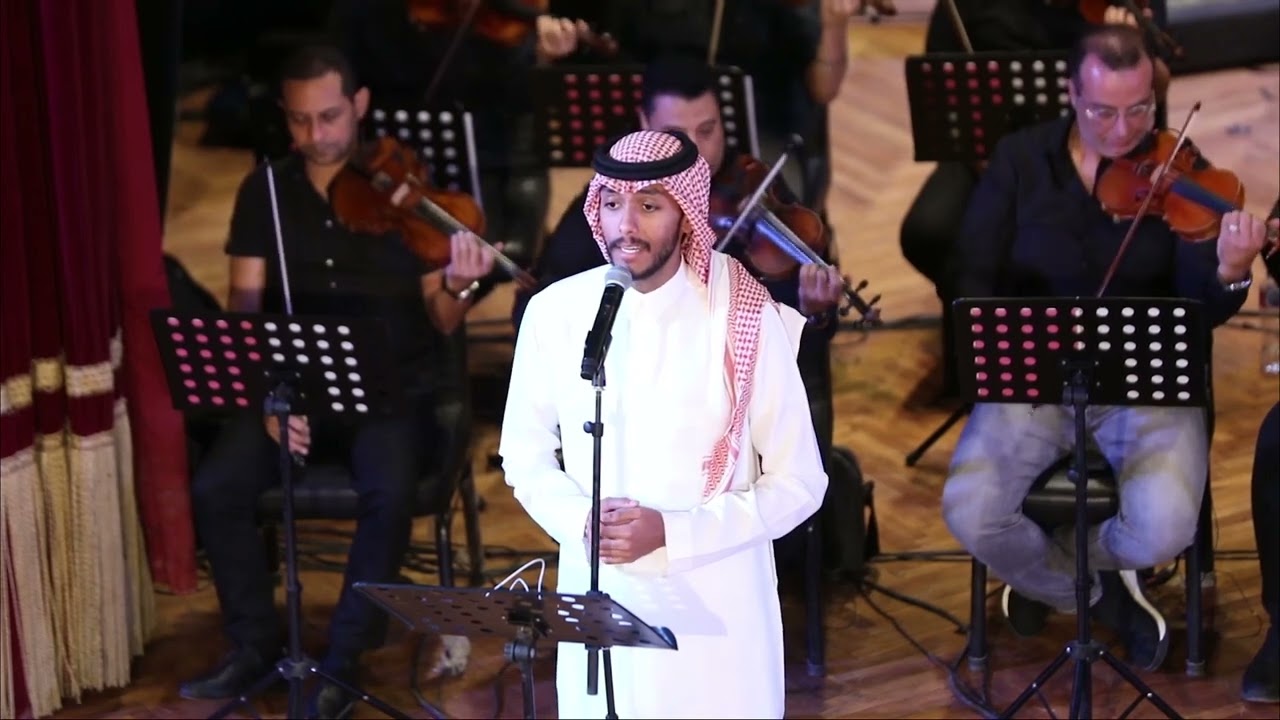 غريب  غناء : معتز عبدالعزيز