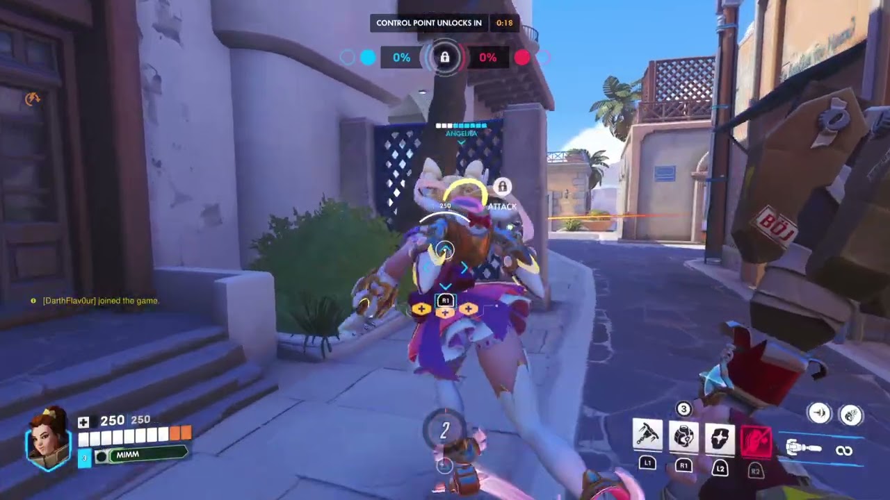 Overwatch - Brig clenching her cardboard