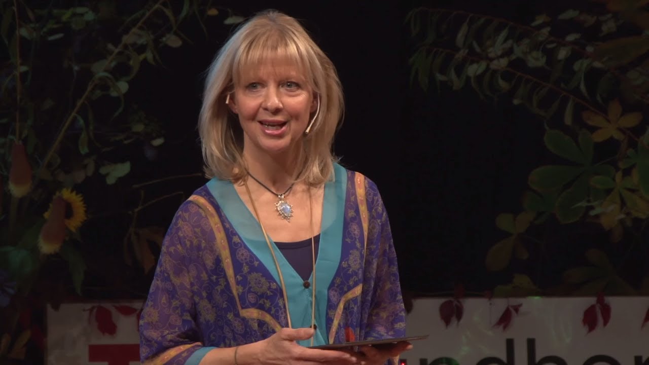 Rising Connected ~ даем женщинам смелость быть лидерами. | Джои Уолтерс | TEDxFindhornSalon