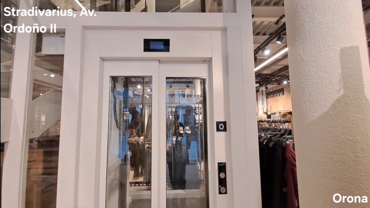 Ascensor Orona Next Essentia MRL en Stradivarius, León, ES