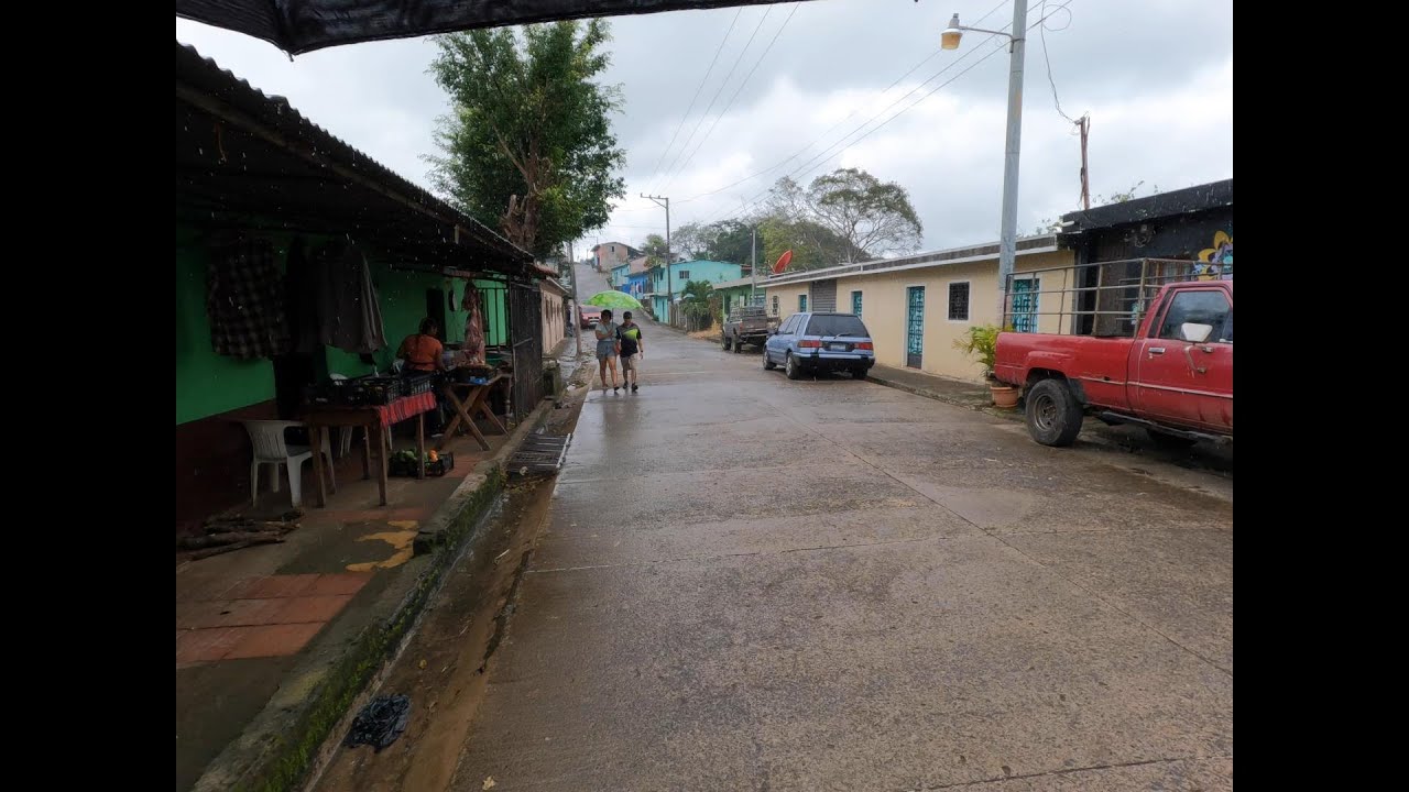 Come with me to Chiltiupan, El Salvador!  Mountaintop town perched above the beautiful valleys below