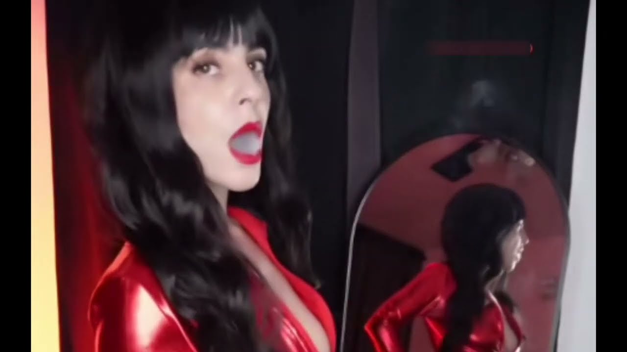 Girl's night smoking gori girl's lips cigret video ll 