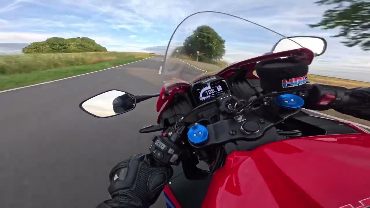 CBR 600RR 2024 RIDE PURE ADRENALINE