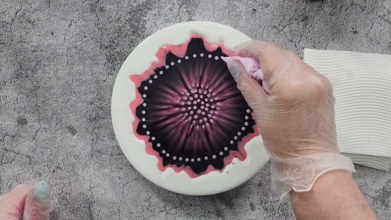 #1857 Resin Dahli Dots Effect In Red And Pink