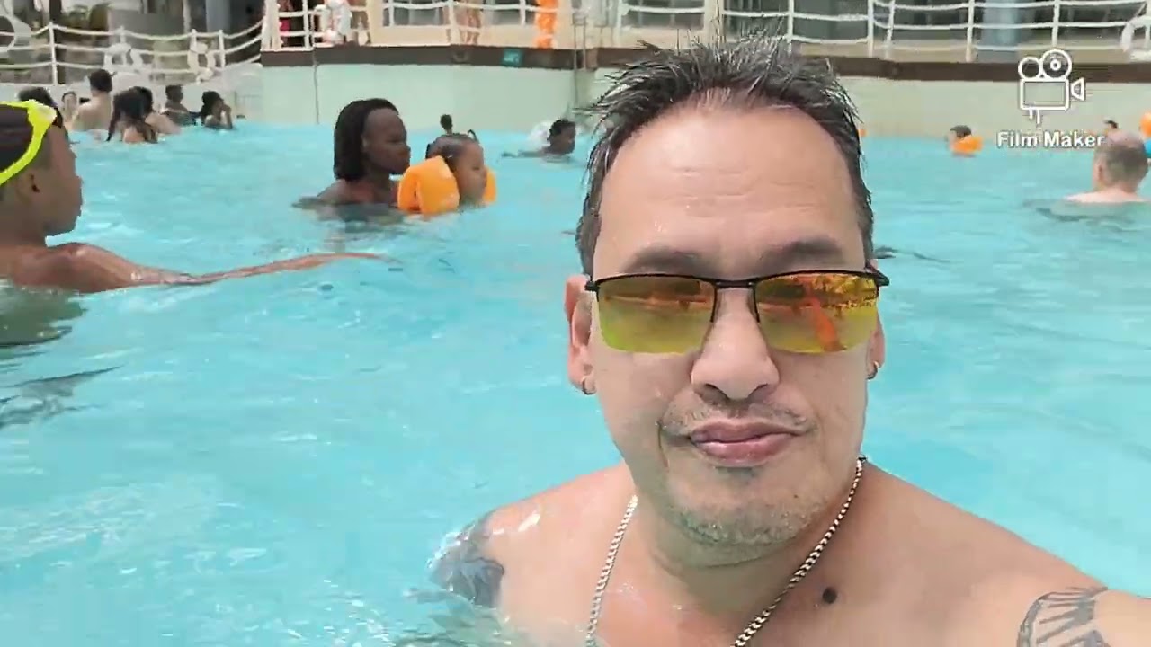 w/Friends Bonding at AQUA BOULEVARD,PARIS 🇫🇷 /31072022