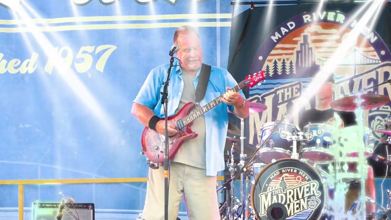 The Mad River Men with their version of Ricki Don't Lose That Number
