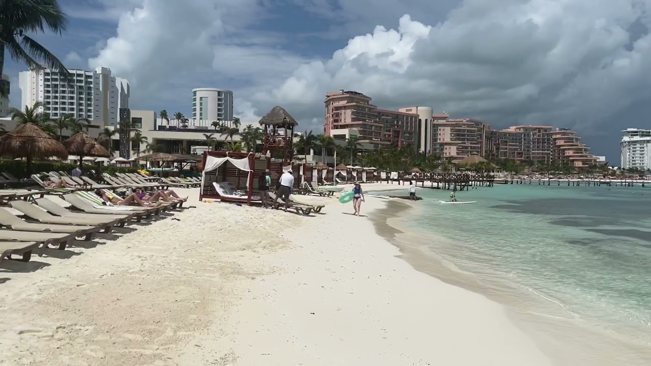 Hyatt Ziva Cancun North Beach - Cabana Walk