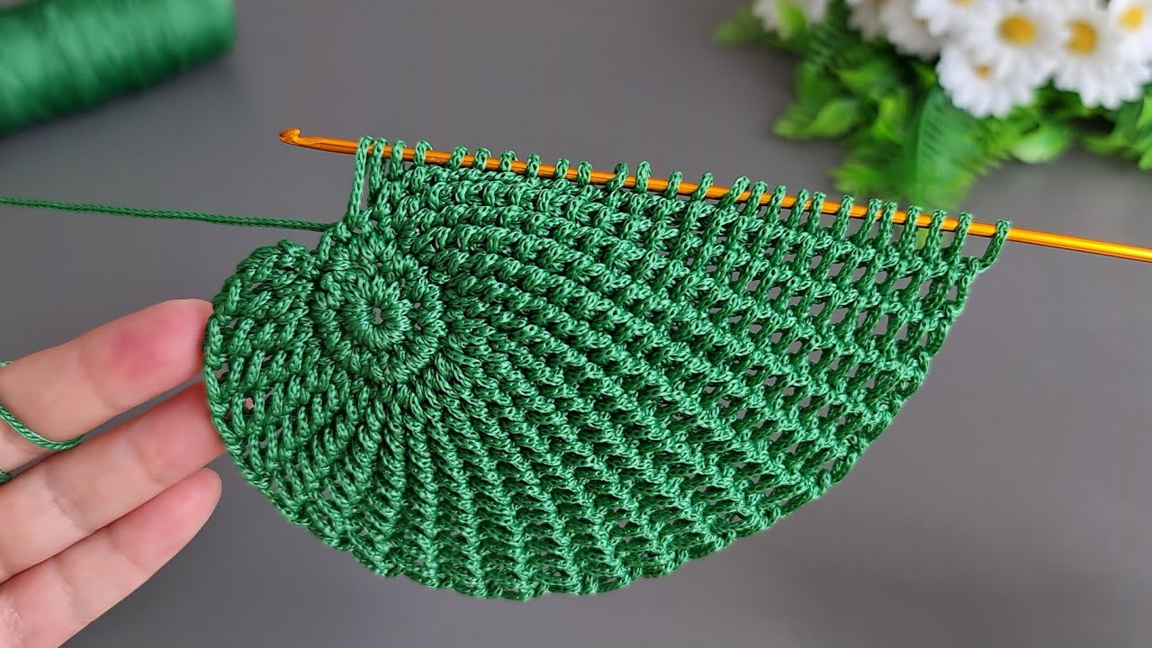 Motif, Coaster, Flower. Make and Sell. How to make a very easy fower coaster motif. Tunisian crochet