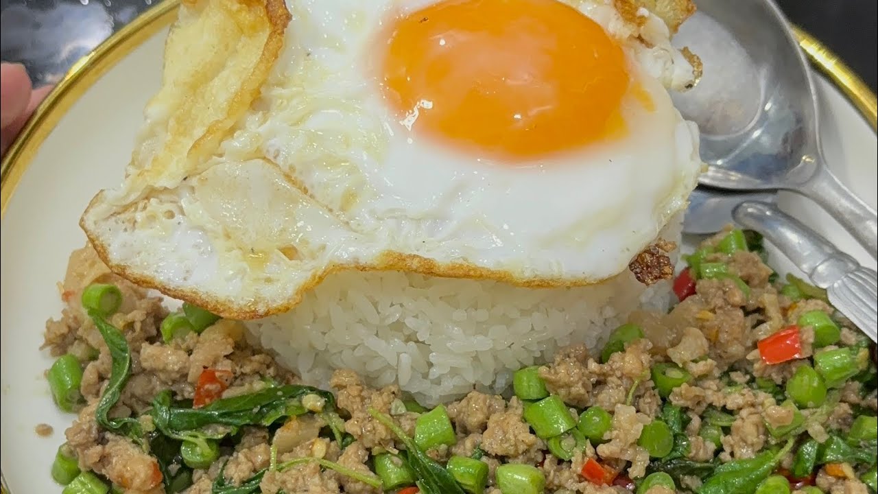 របៀបធ្វេី​ សាច់ជ្រូកឆាម្រះព្រៅ😋ឆ្ងាញ់បោសចាន