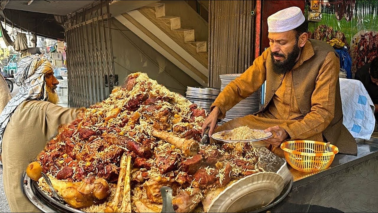 ULTIMATE PAKISTANI STREET FOOD | POPULAR PESHAWARI CHAWAL RECIPE | GOLDEN PULAO MOUNTAIN RECIPE