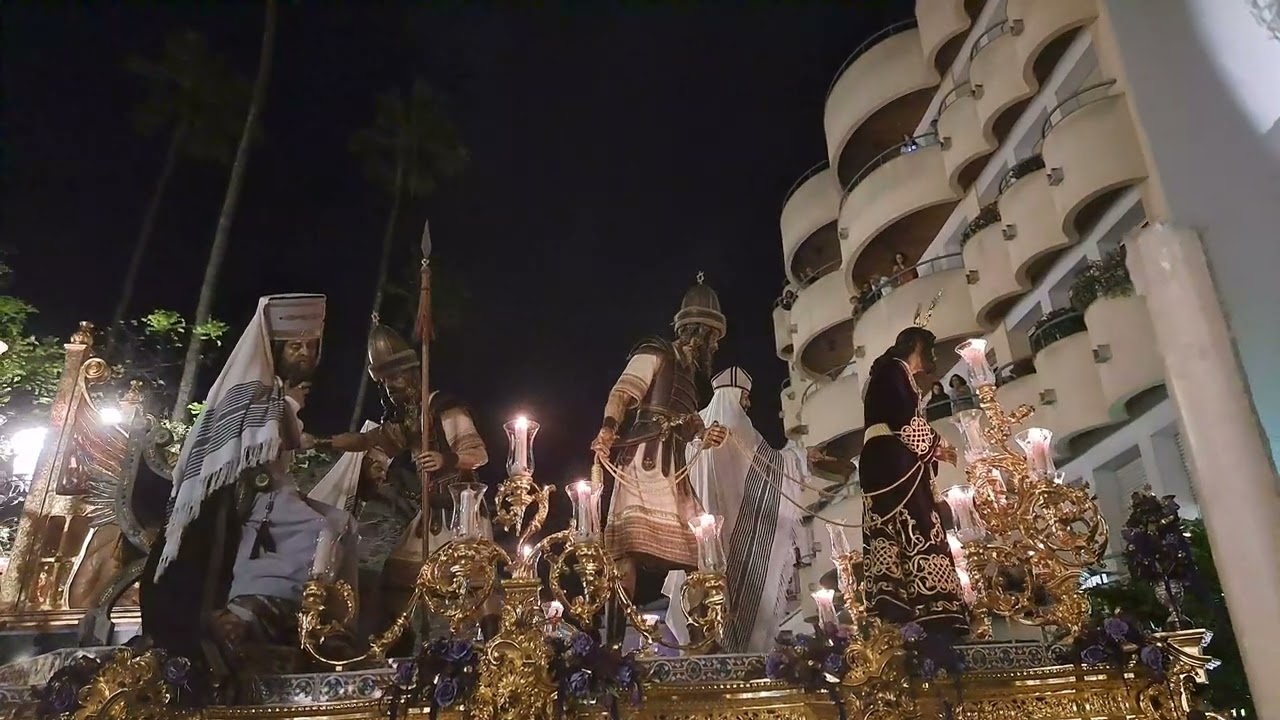Soberano Poder en el saludo al Nazareno.  Semana Santa jerez 2023. A.M La Sentencia