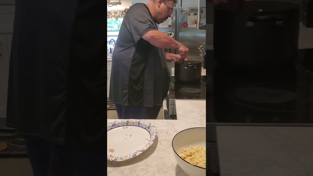 Making Pennsylvania Dutch chicken corn soup