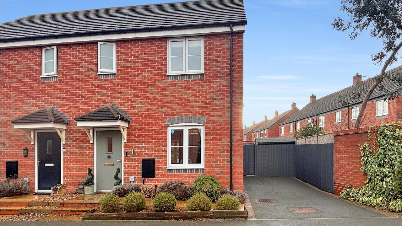 Three bedroom semi detached #wellesbourne #forsale