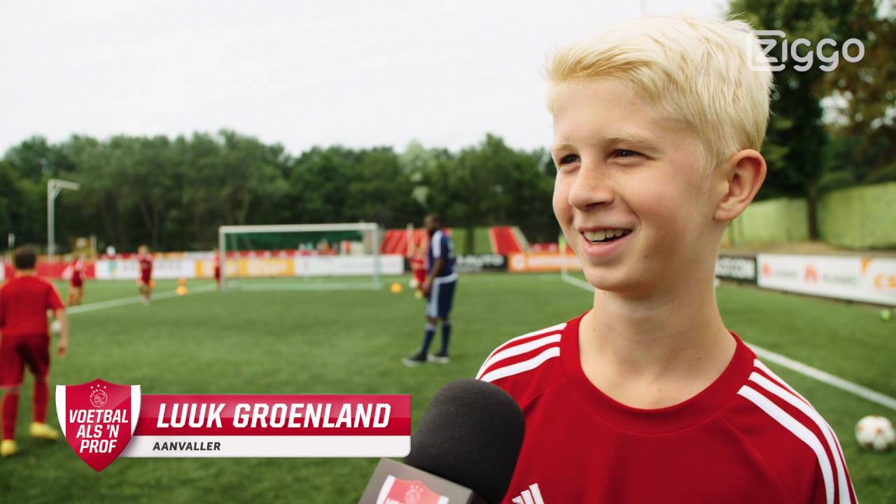 Ajax Clinic Aftermovie: Voetbal als 'n prof