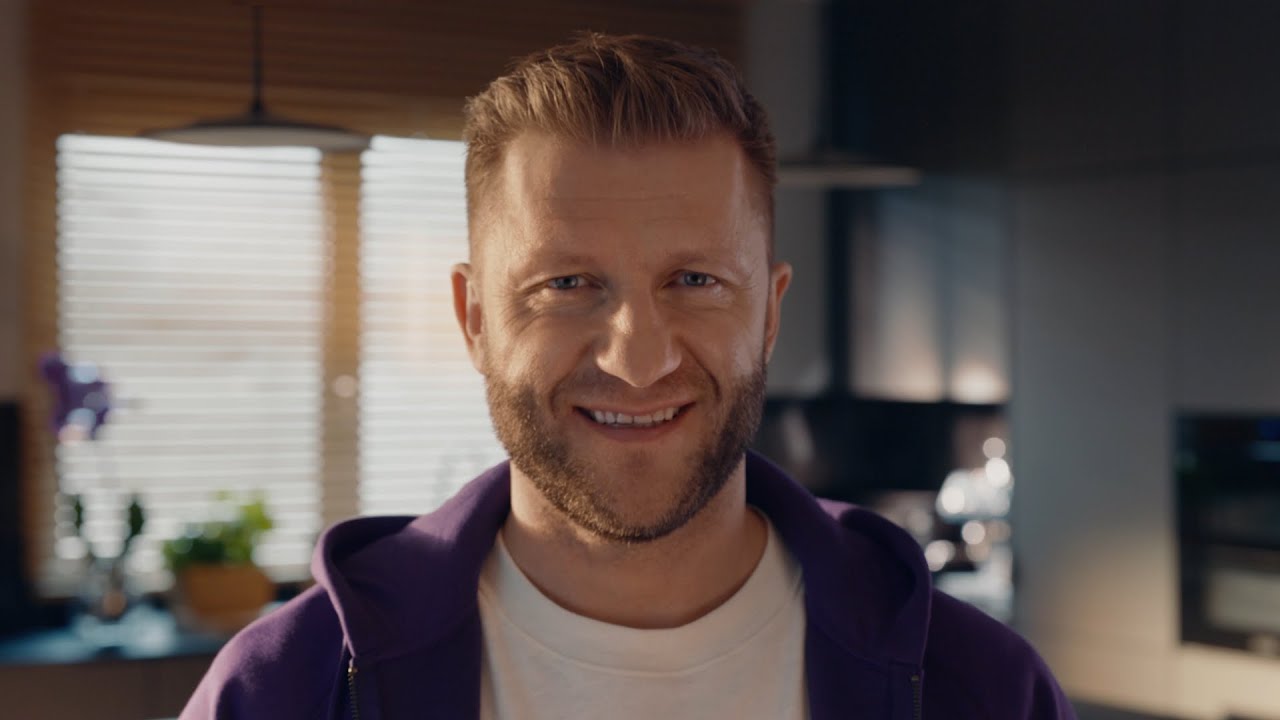 W Play oszczędzasz nawet 1000 zł rocznie | Światłow&oacute;d z telewizją i kanałami sportowymi w prezencie
