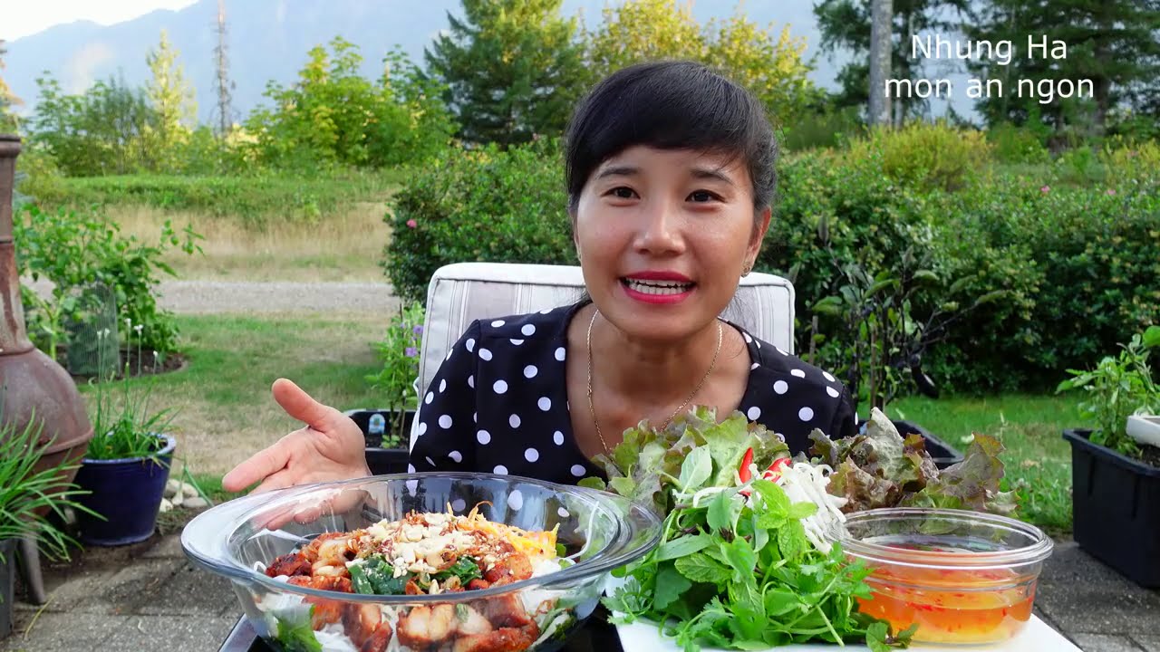 ĂN BÚN THỊT NƯỚNG ,HÁI RAU VƯỜN NHÀ,@Nhung Ha cuoc song vung nui o my