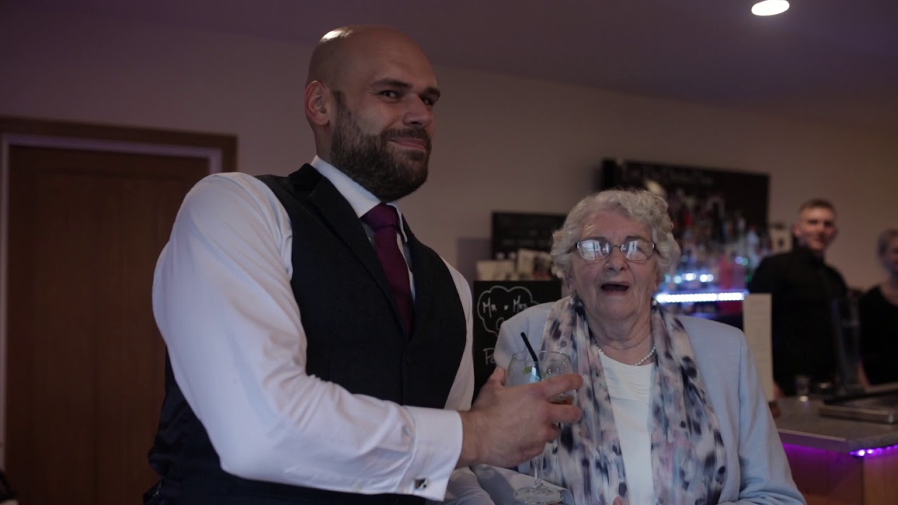 Lucy & Matt Woodland Marryoke - Livin' La Vida Loca