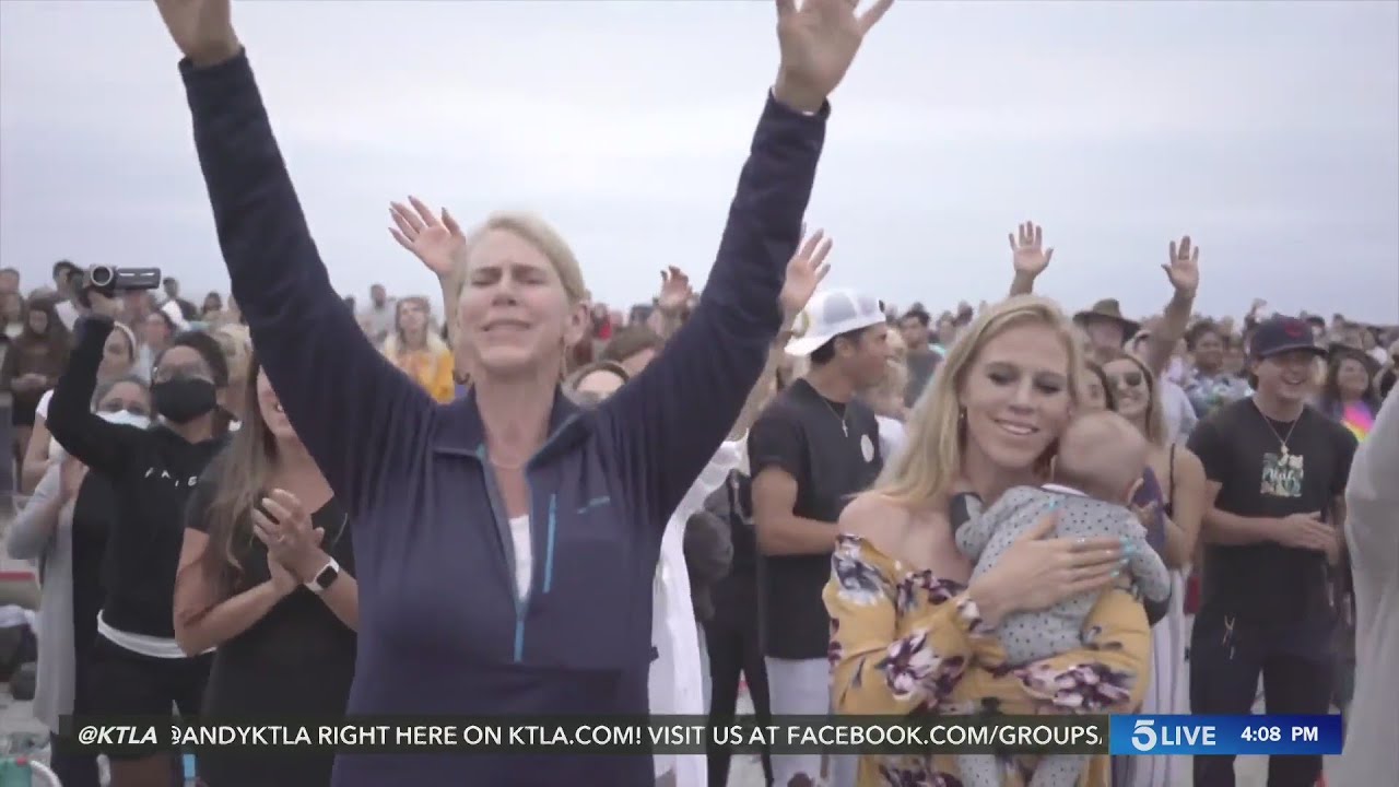 Worshippers defy public health orders to attend religious gathering and protest