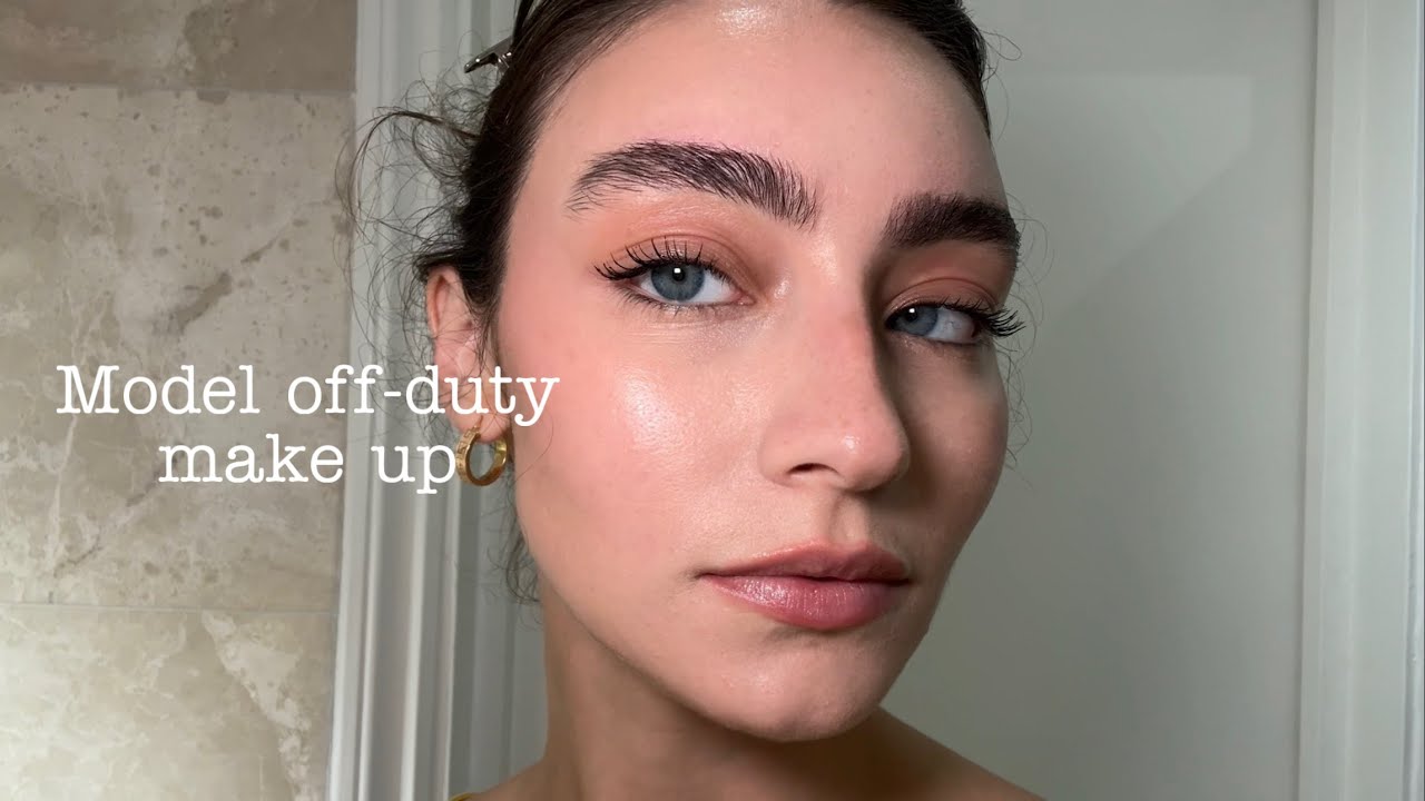 Model Off-Duty Make Up Look