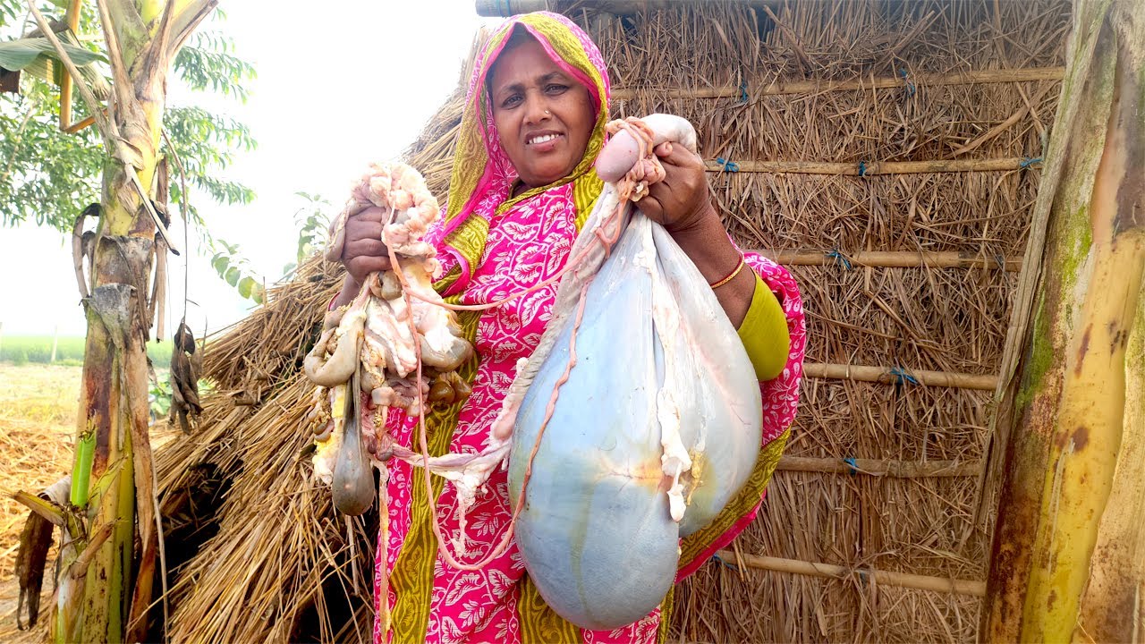 GOAT STOMACH RECIPE Mutton Intestine With Potato Cooking In Our Village Style Khashir Vuri Alu Ranna