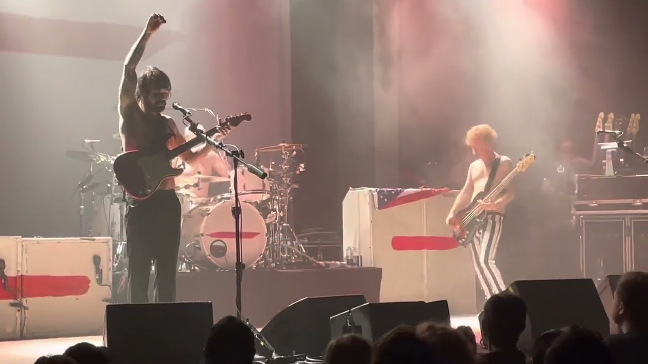 Biffy Clyro - Slurpy Slurpy Sleep Sleep @ Newport Music Hall (April 24, 2022)