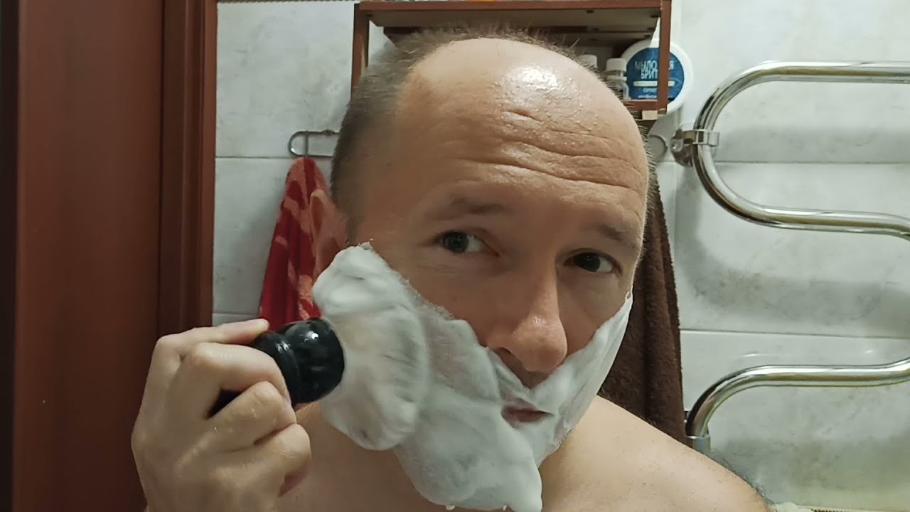 Опасная бритва № 9 завода СТИЗ 53 года на обзоре. Бритва повидавшая всякое и восстановленная.