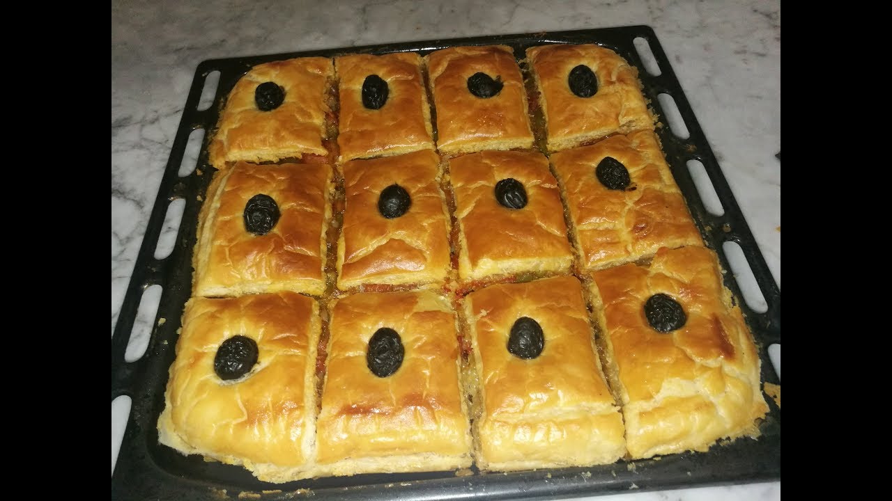 بيتزا كوفار بالعجينة المورقة (طريقة المحلات)