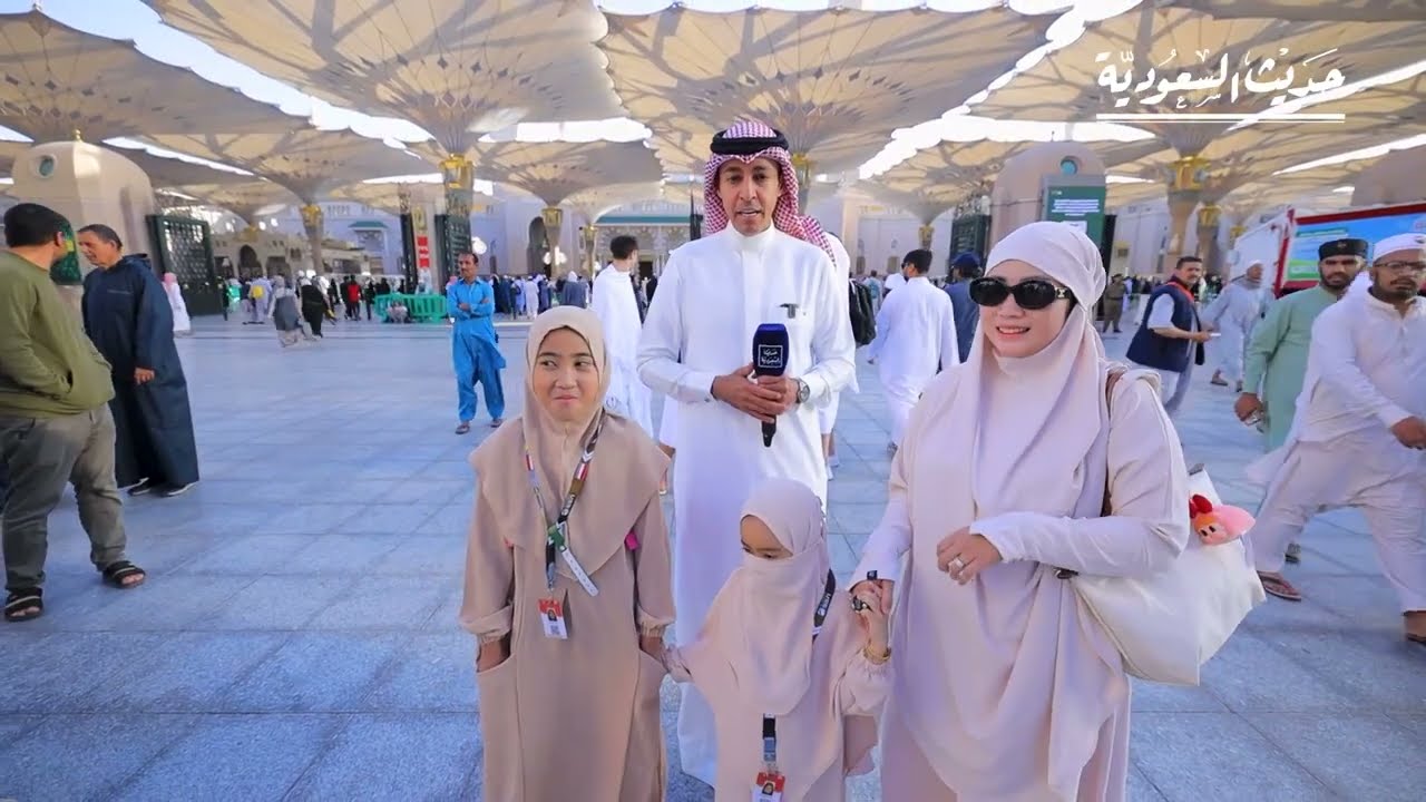 حديث السعودية في المسجد النبوي الشريف تلتقي بالزوار وتشارك في روح المكان