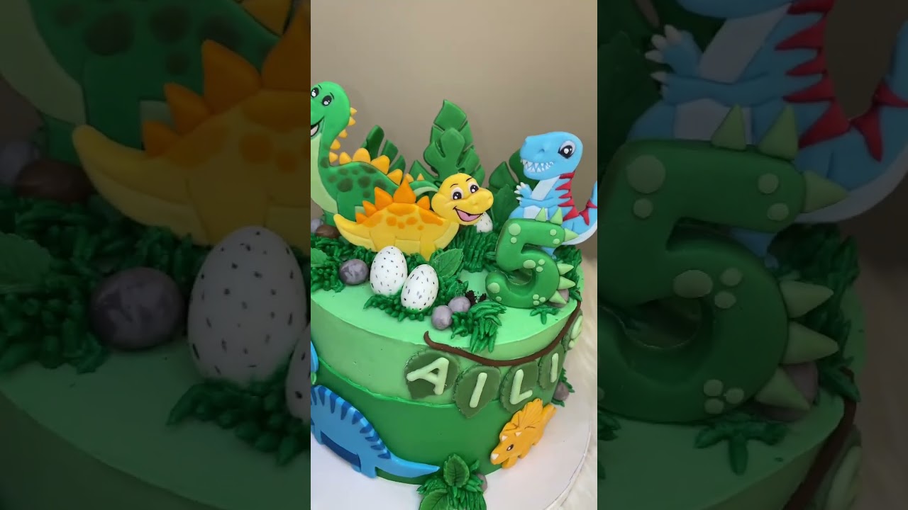 Torta con dinosauri 🦕🦖