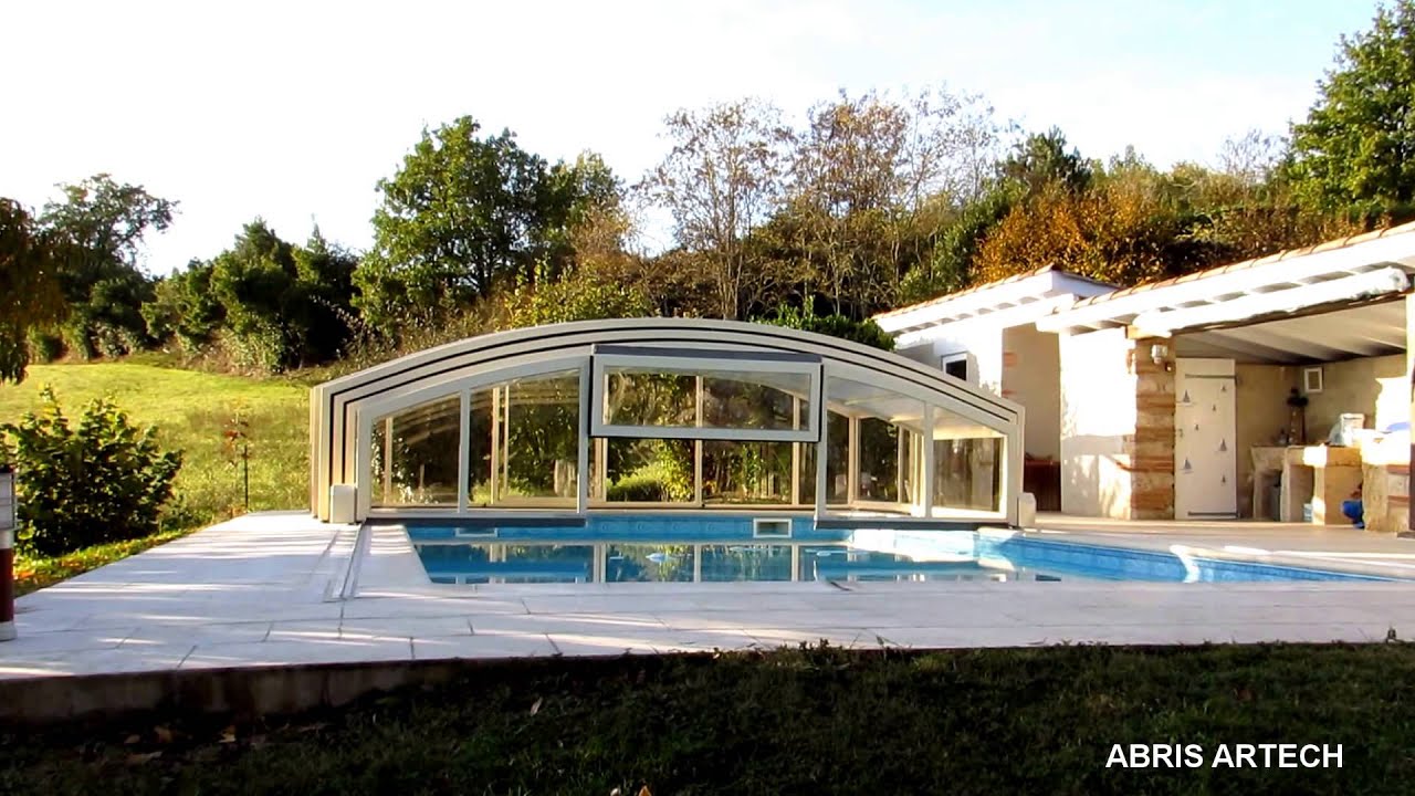 ABRI DE PISCINE MI-HAUT ARTECH MEDYO EQUIPE D'UNE MOTORISATION ARCIC