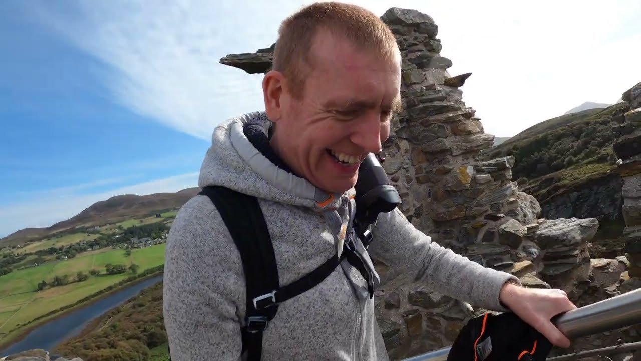 Battling the Wind at Castle Varric: A Scotland Adventure 🏴󠁧󠁢󠁳󠁣󠁴󠁿 #32