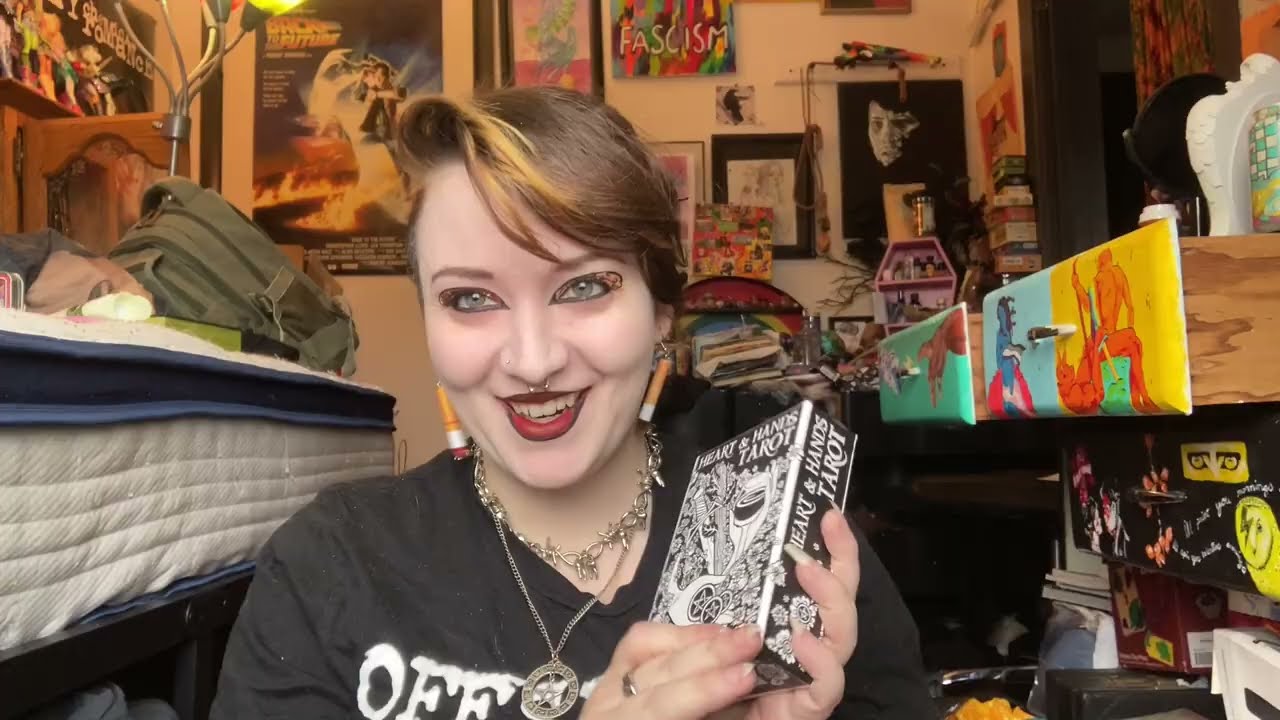 The Heart & Hands Tarot: First Impressions!