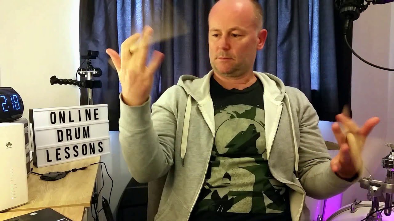 Как вращать барабанные палочки (это ЛЕГКО)
