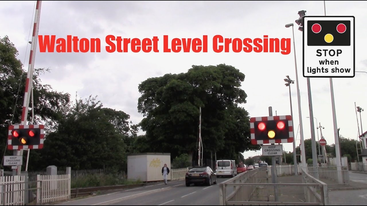 Walton Street Level Crossing