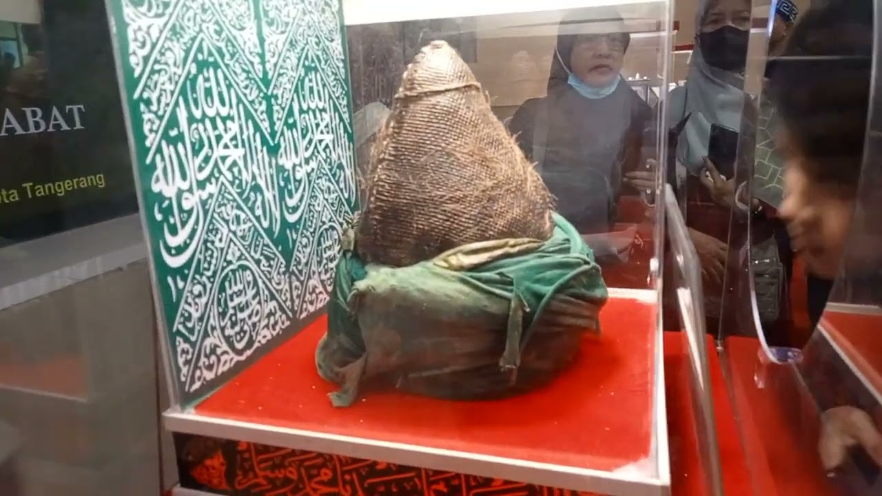 Pameran artefak, Benda peninggalan Nabi Muhammad SAW dan sahabat