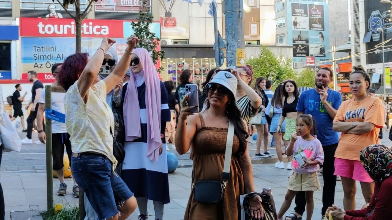 Kadıköy Sokak Sanatçılarından Keyifli Bir Video 🌟💯👌