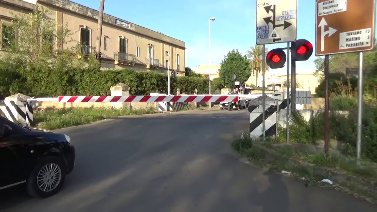 Passaggio a Livello con barriere FSE di Via Provinciale Gallipoli - Parabita (LE)