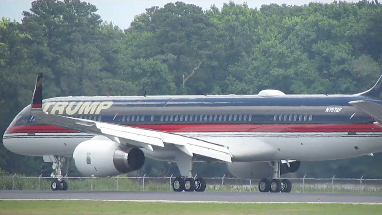 Former President Donald Trump lands at Norfolk International for his rally in Chesapeake [KORF/ORF]