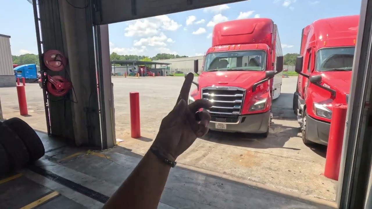 DAY IN THE LIFE OF FLEET DIESEL MECHANIC EP.1