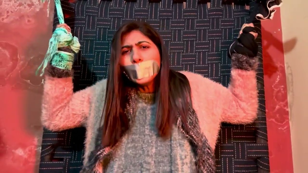 Girl Gagged & Escape || 