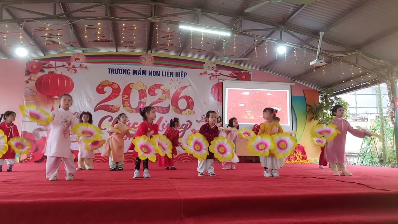 Múa Ngày xuân long phụng sum vầy- 5TA Trường mầm non Liên Hiệp- Xã Xuân Lãng- Tỉnh Phú Thọ