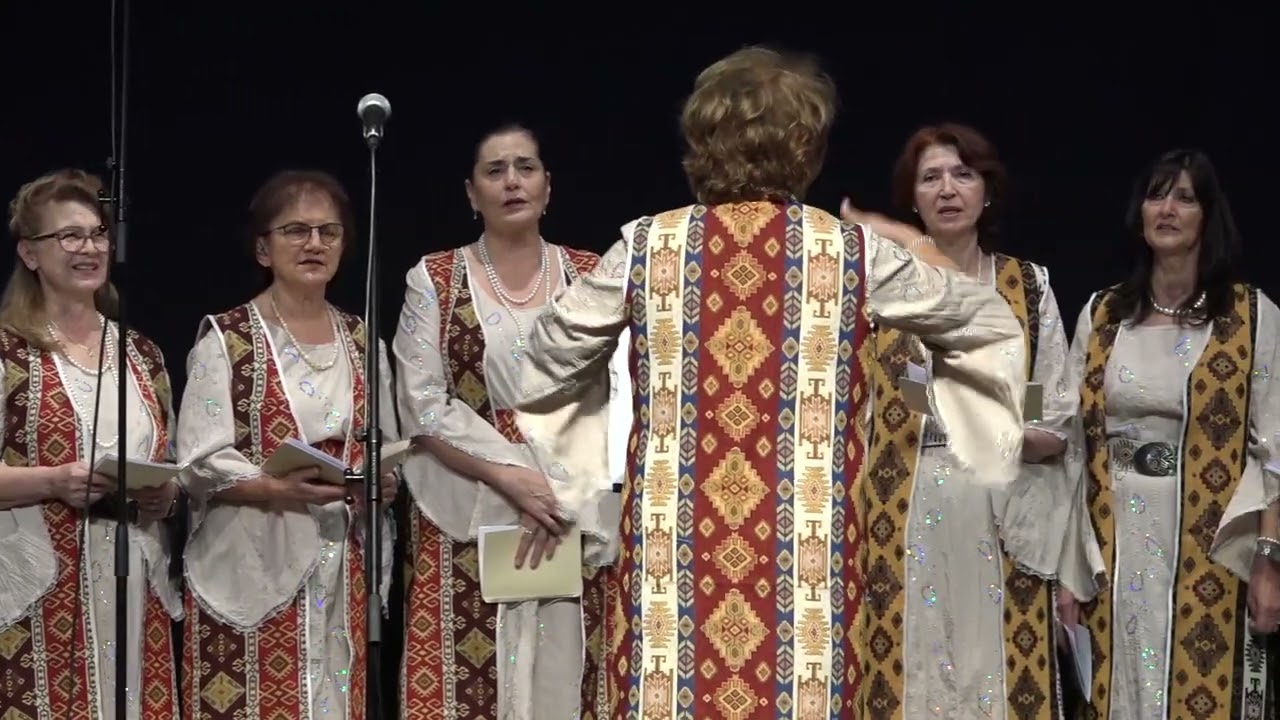 Sve dok je tvoga blagog oka - Hor ,,Biser