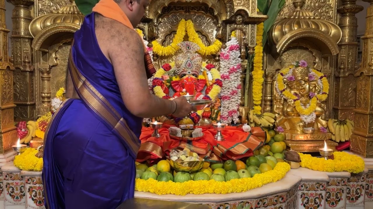 श्री सिद्धिविनायक LIVE आरती दर्शन | Siddhivinayak Ganpati Dadar Aarti🙏🏻 ०४/१२/२०२५🛕