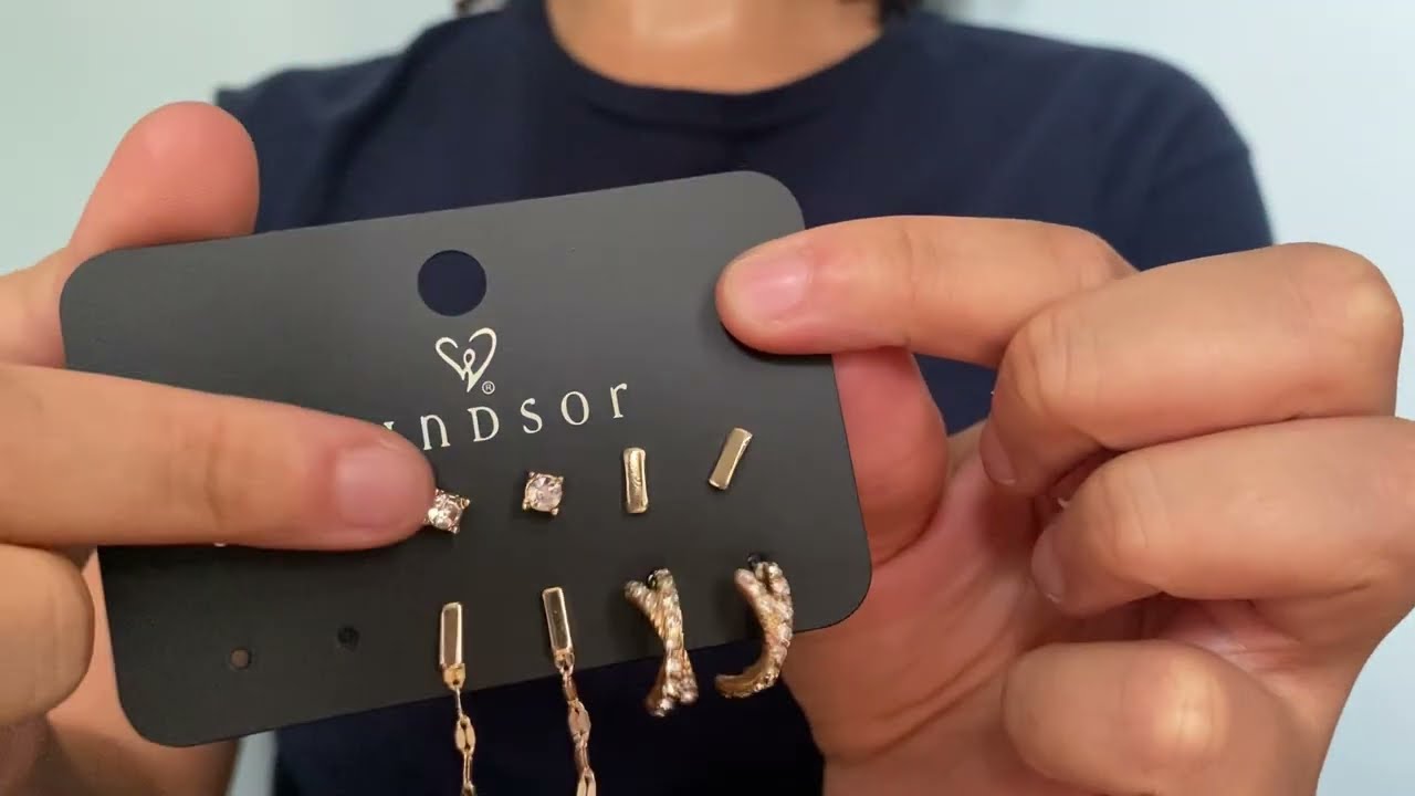 Putting jewelry on you ASMR (Tapping, Crunching, Scratching)