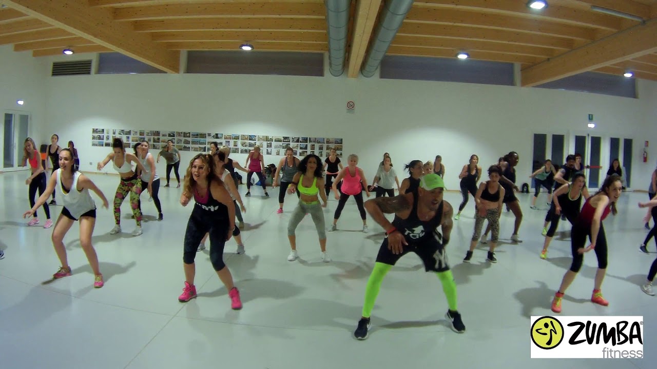 YOMIL Y EL DANY - CHONA / Zumba Fitness / Choreography - Roly