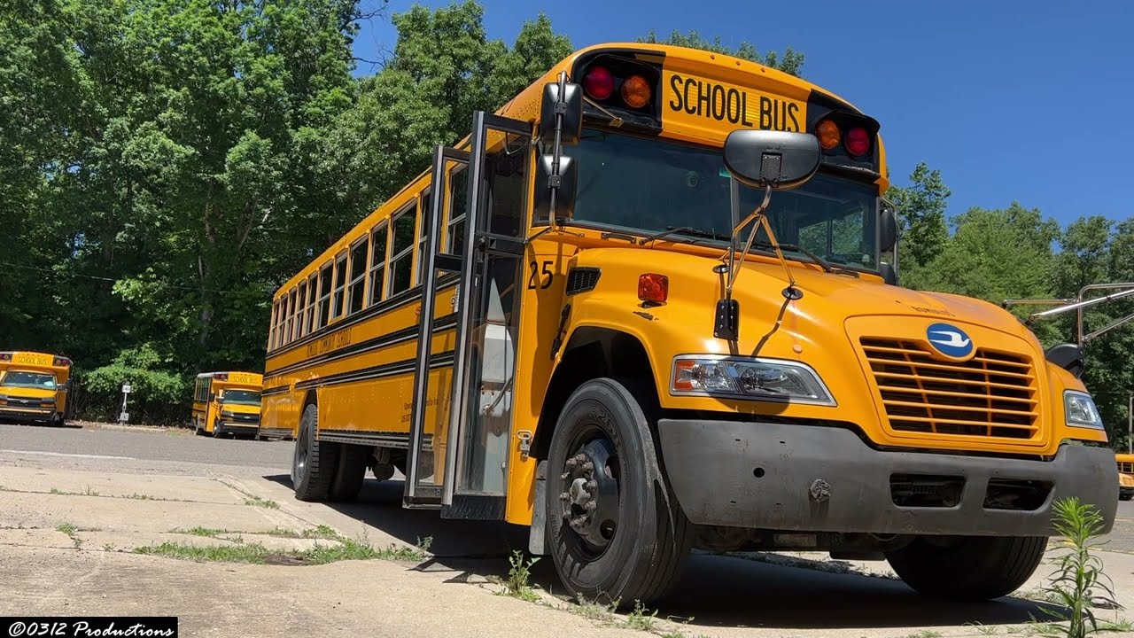 Tour, Start Up, & Light Test on A 2016 BlueBird Vision School Bus W/ Cummins ISB 6.7L
