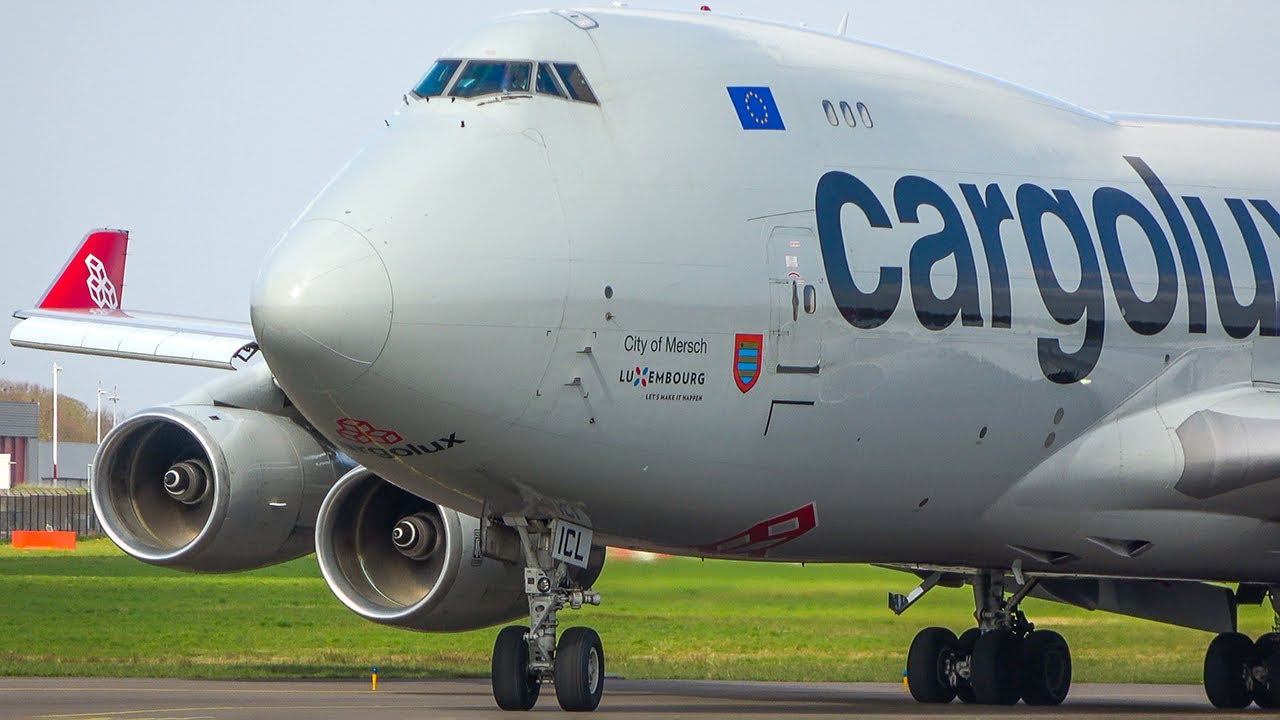 BOEING 747 CROSSWIND LANDING at Maastricht - B747-400 Arrival (4K)