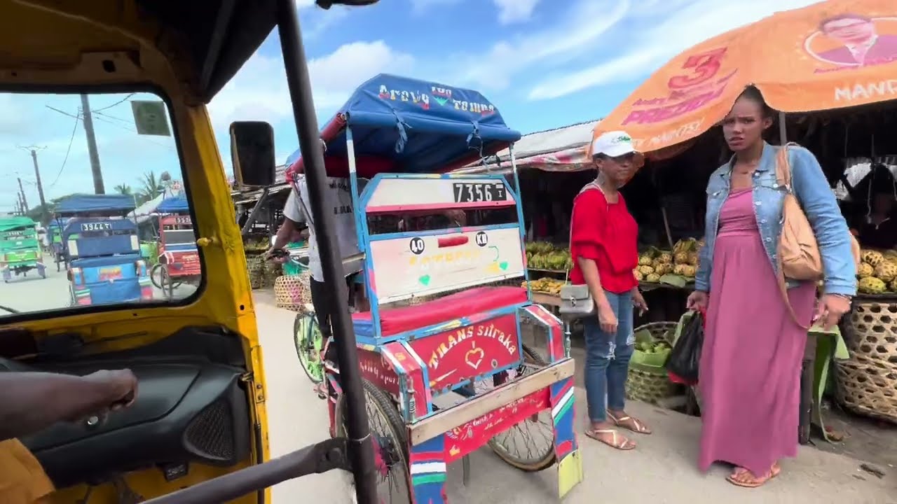 Tuctuc ride in Tamatave! 